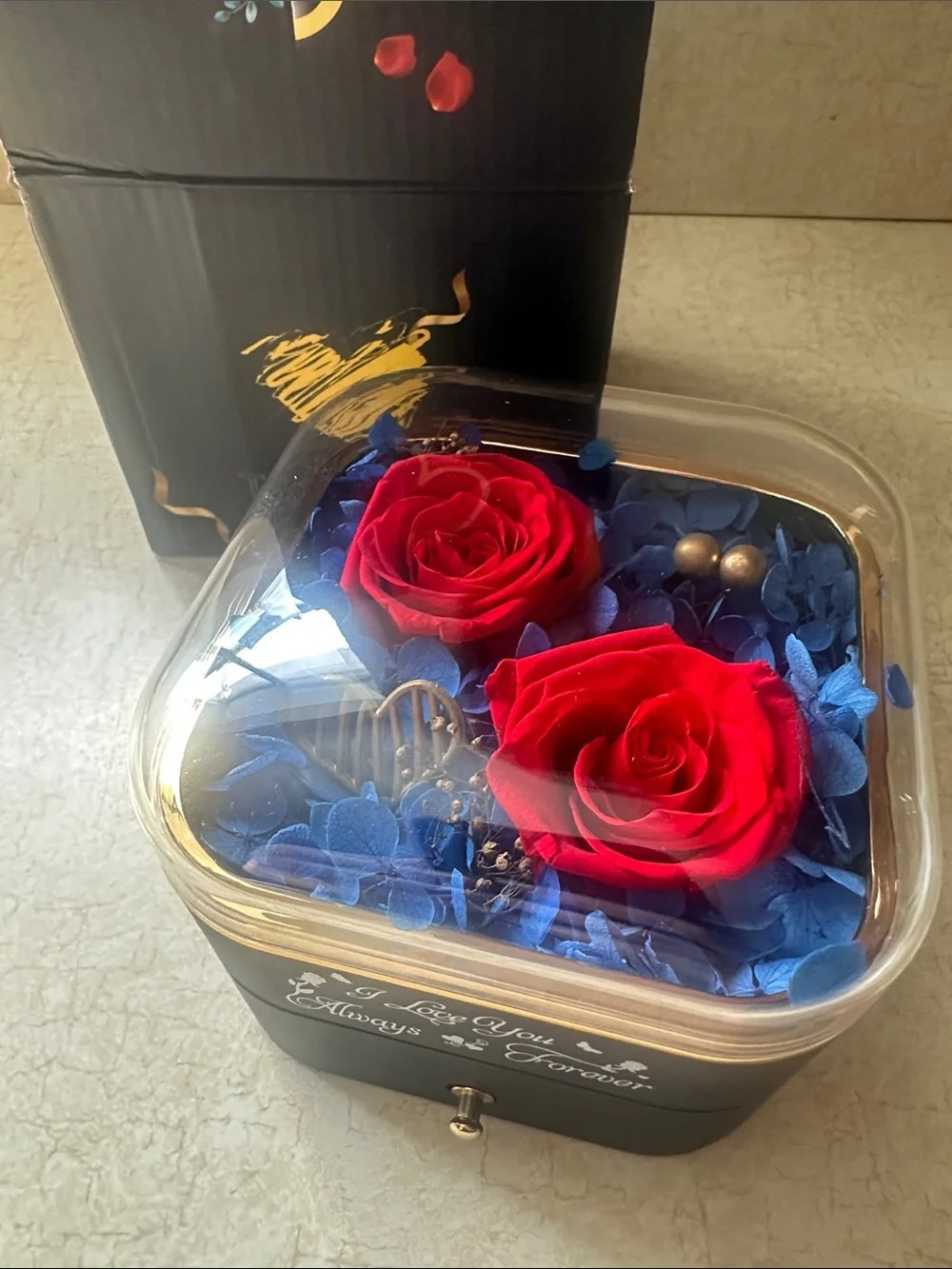 Elegant Navy Floral Jewelry Box with Red Preserved Roses and Heart Pendant - Picture 2 of 4